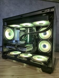 Gaming PC Ryzen 7 7800X3D / RTX 5070 12GB – GARANCIJA oglas Skakalo