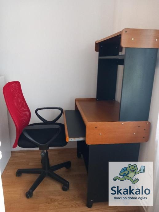 <div class="ob-badges" style="display:flex;gap:6px;flex-wrap:wrap;"><span class="ob-badge" style="padding:3px 7px;background:#4caf50;font-size:11px;border-radius:4px;font-weight:bold;color:white;">VERIFICIRAN</span></div>Stol za računalo sa stolicom