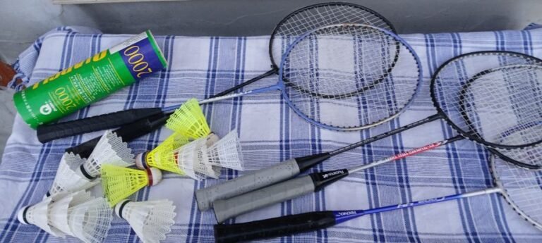 badminton reketi lot slika 253710062