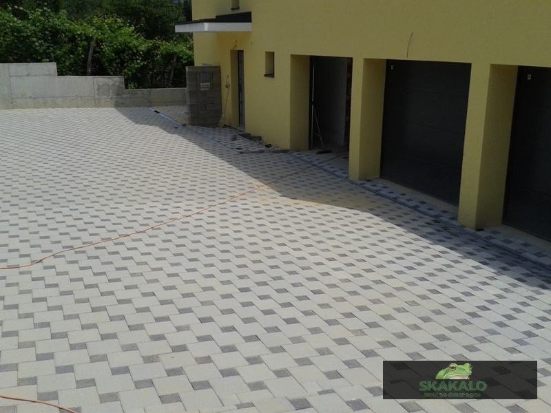 <div class="ob-badges" style="display:flex;gap:6px;flex-wrap:wrap;"></div>ASFALTIRANJE – STROJNO, ISKOPI, RUŠENJA, PJESAK – GRADNJA